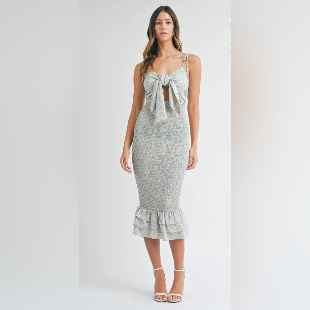 NWOT MABLE KIRA TIE FRONT‎ SMOCKED MIDI DREES SIZE S